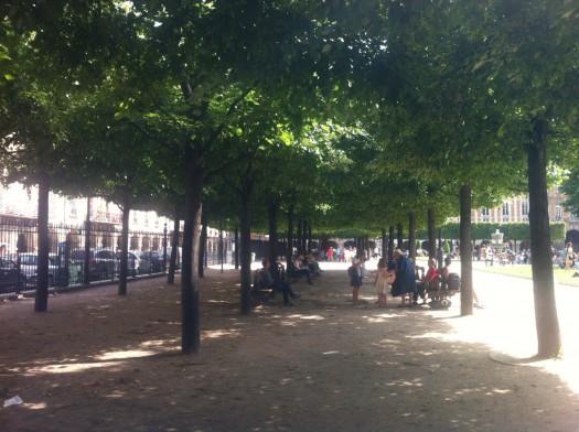 Formal allées of trees on all four sides of the 460’ square provide shade and seating.