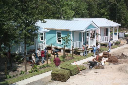 Mississippi Cottages being set