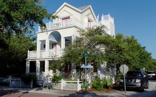 A later home, much larger. Credit: Flickr user Bigfoot.