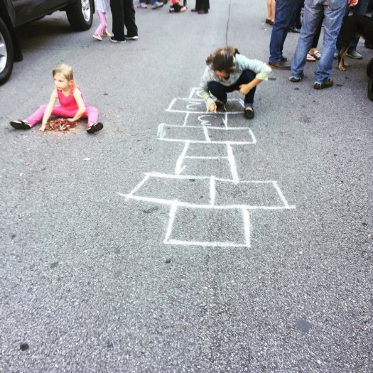 Credit: Instagram user oakhurstporchfest.