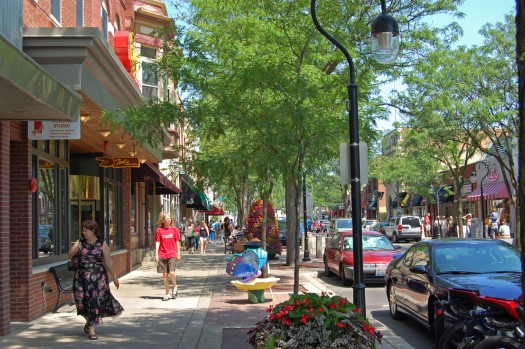 Naperville (IL)’s walkable downtown contains lots of greenery (photo courtesy of Ian Freimuth, Creative Commons. Click for original.)